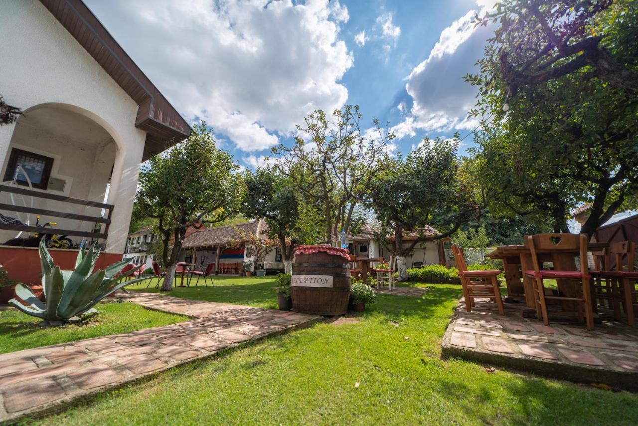 Domacinstvo Cikic Zasavica Guest House Luaran gambar